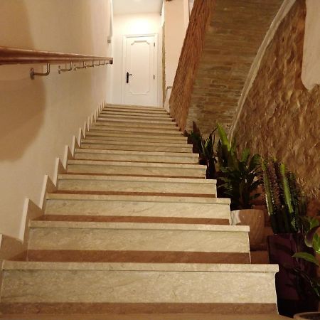 Isi Guesthouse 29 Ези Экстерьер фото