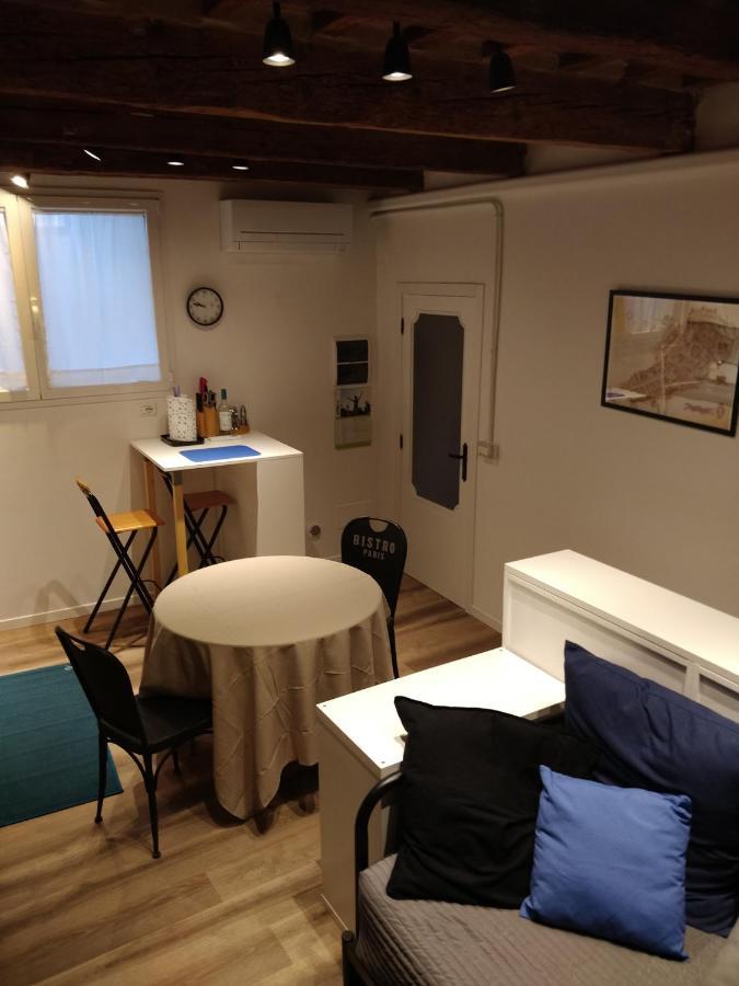 Isi Guesthouse 29 Ези Экстерьер фото