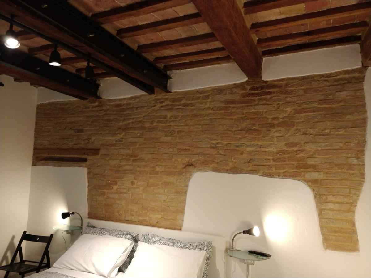 Isi Guesthouse 29 Ези Экстерьер фото