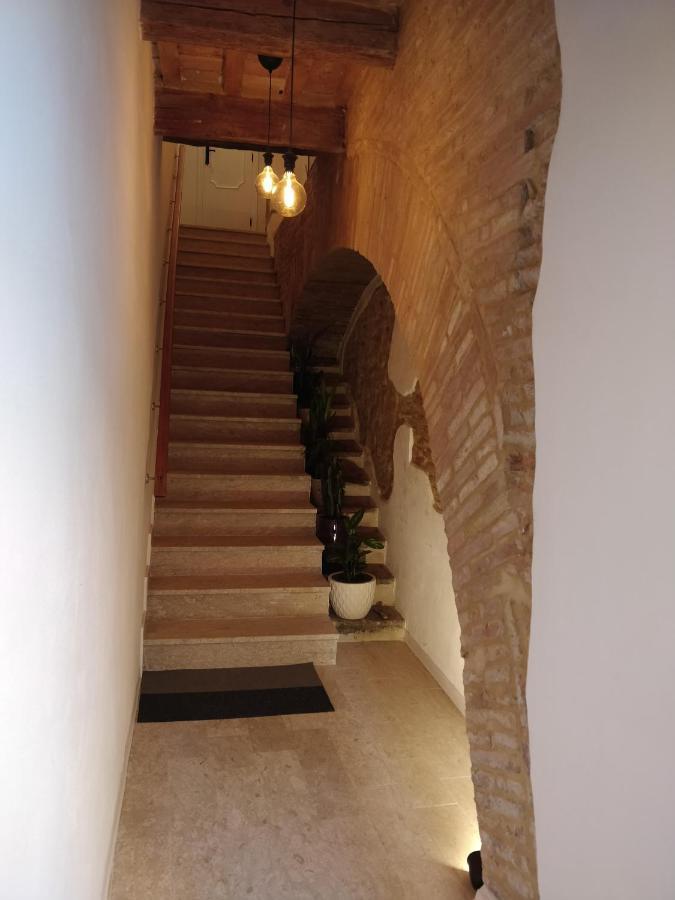 Isi Guesthouse 29 Ези Экстерьер фото